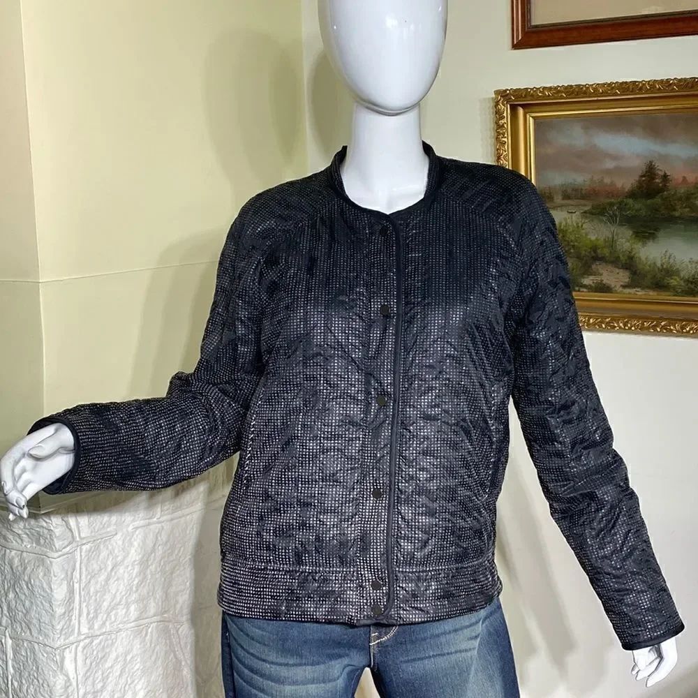 Kit and Ace Keep Pedalling Reversible Light Quilted Nylon Bomber Jacket - Picture 5 of 17